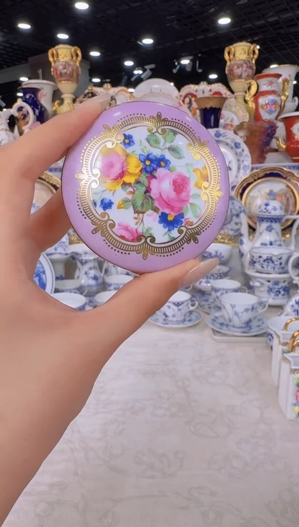 骨瓷娜娜中古器物如图所示56