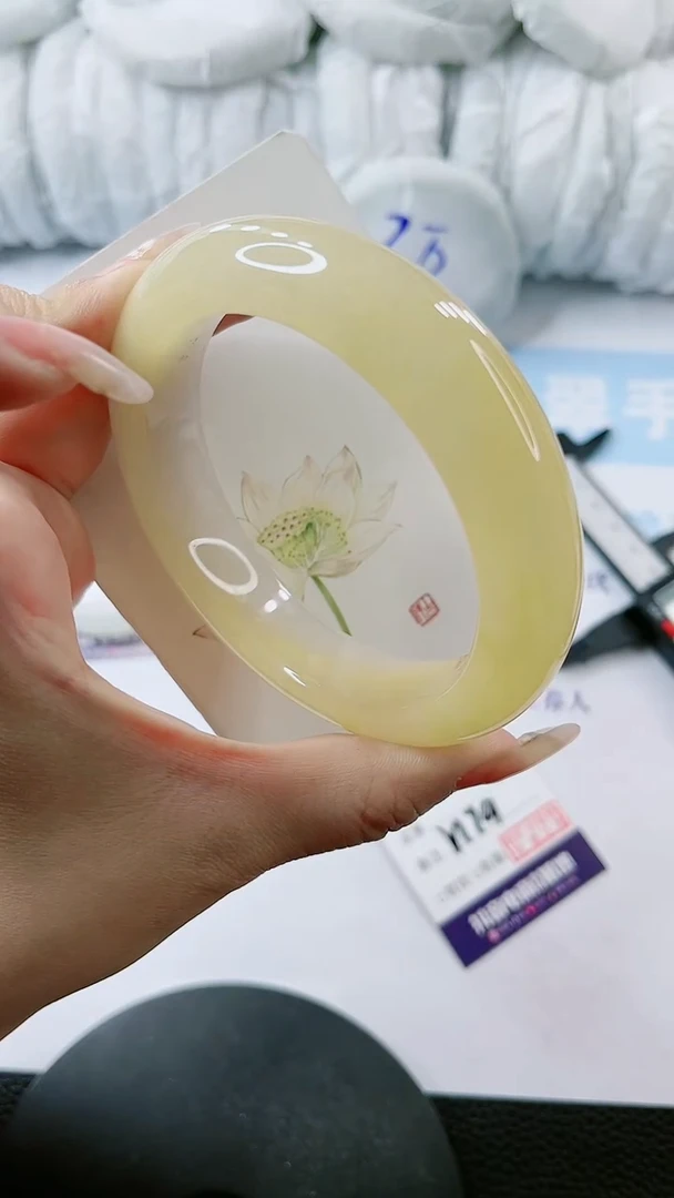 【闪购商品】石英质玉手镯未镶嵌多样性发货V179-65