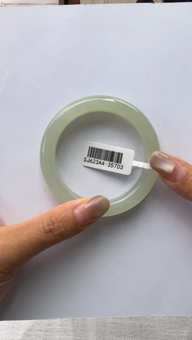 未镶嵌手镯和田玉53