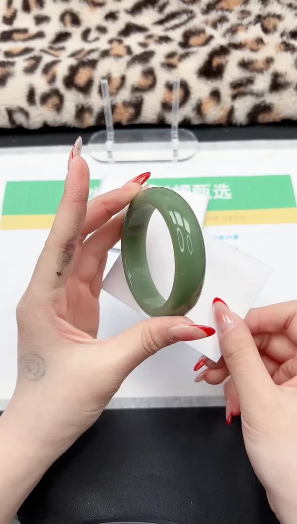 【闪购商品】石英质玉手镯未镶嵌421*-54