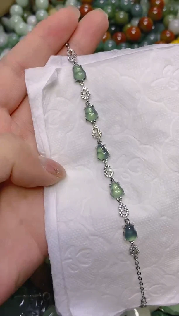 颈饰未镶嵌翡翠/S/翡翠A货，一件也是批发价
