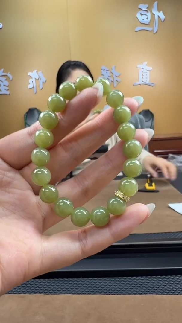 颈饰未镶嵌和田玉手串10mm