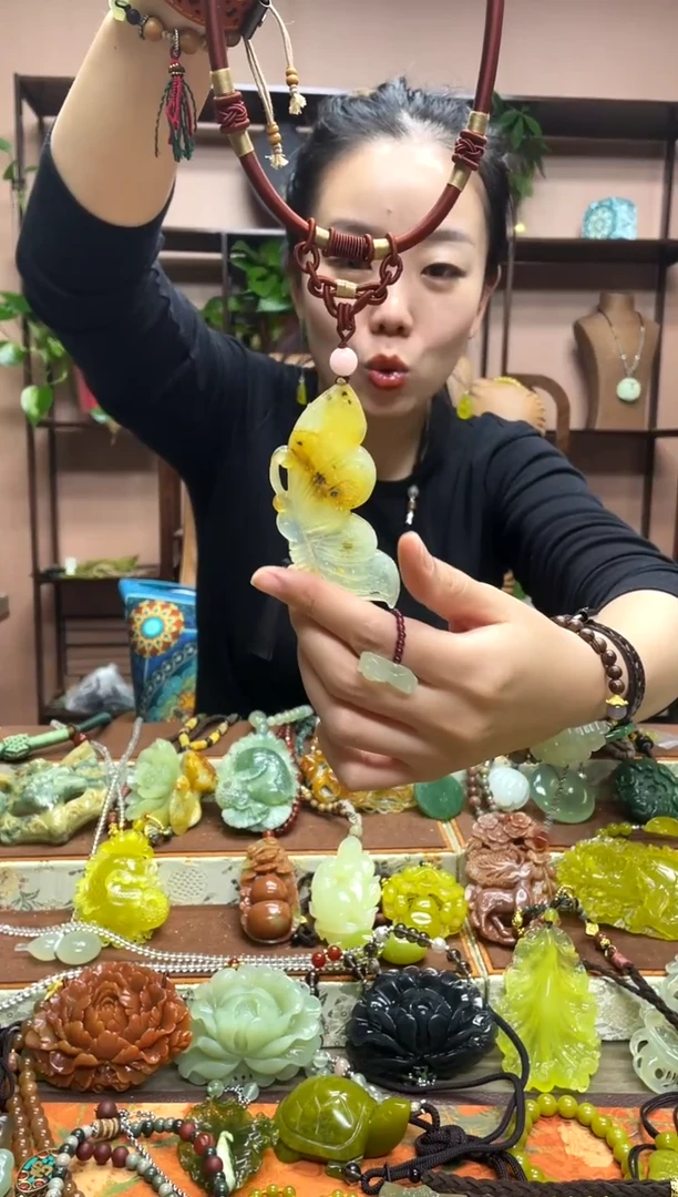 未镶嵌岫玉吊坠·