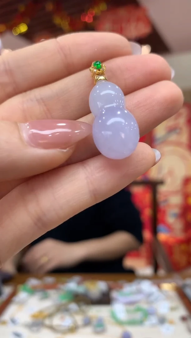 吊坠(不含链)18K金镶嵌翡翠葫芦