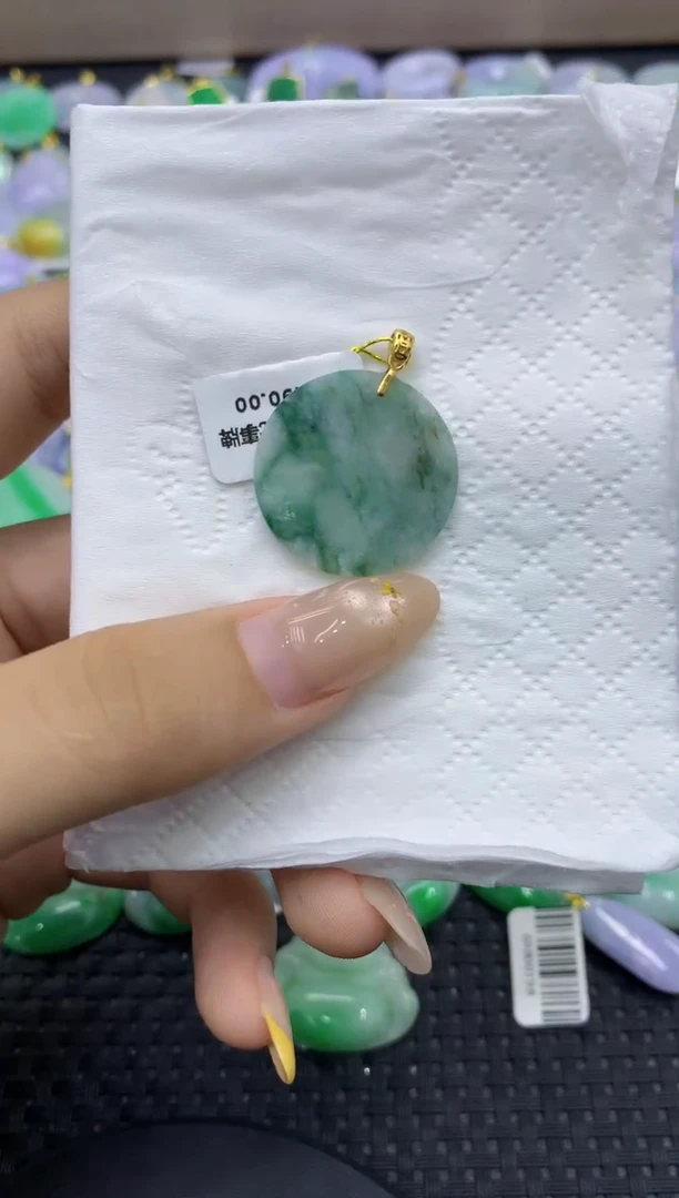 颈饰未镶嵌翡翠天然缅甸翡翠A货