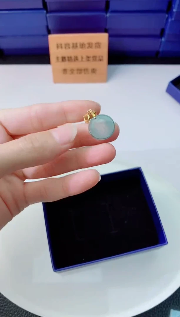 翡翠未镶嵌颈饰1111111