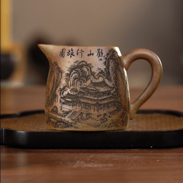 6245原矿紫砂茶具龙背青古铜泥刻绘山水公道杯 250左右YY