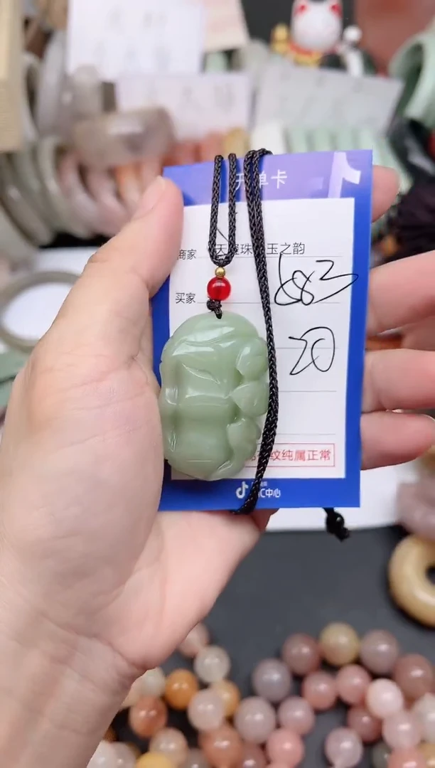 未镶嵌手镯石英质玉583