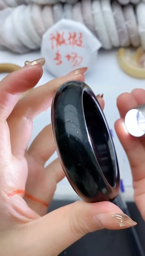 【闪购商品】石英质玉手镯未镶嵌B57+56/57