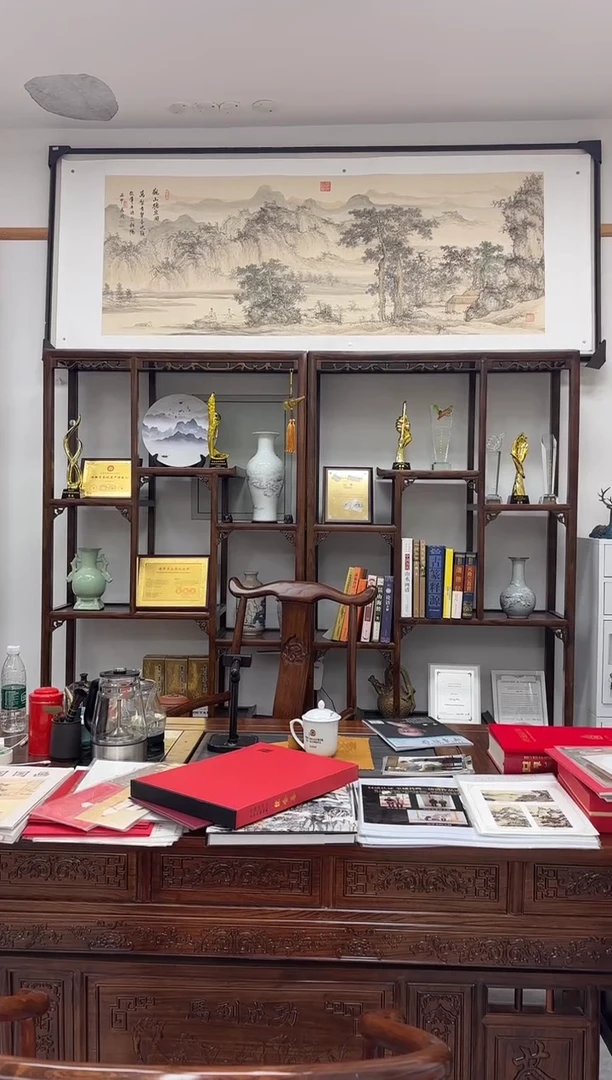 国画悲鸿艺术/清波/国画