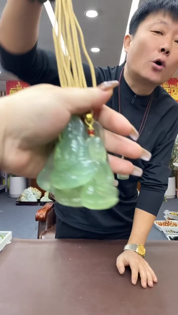 未镶嵌蛇纹石玉吊坠多样式发货随机发一