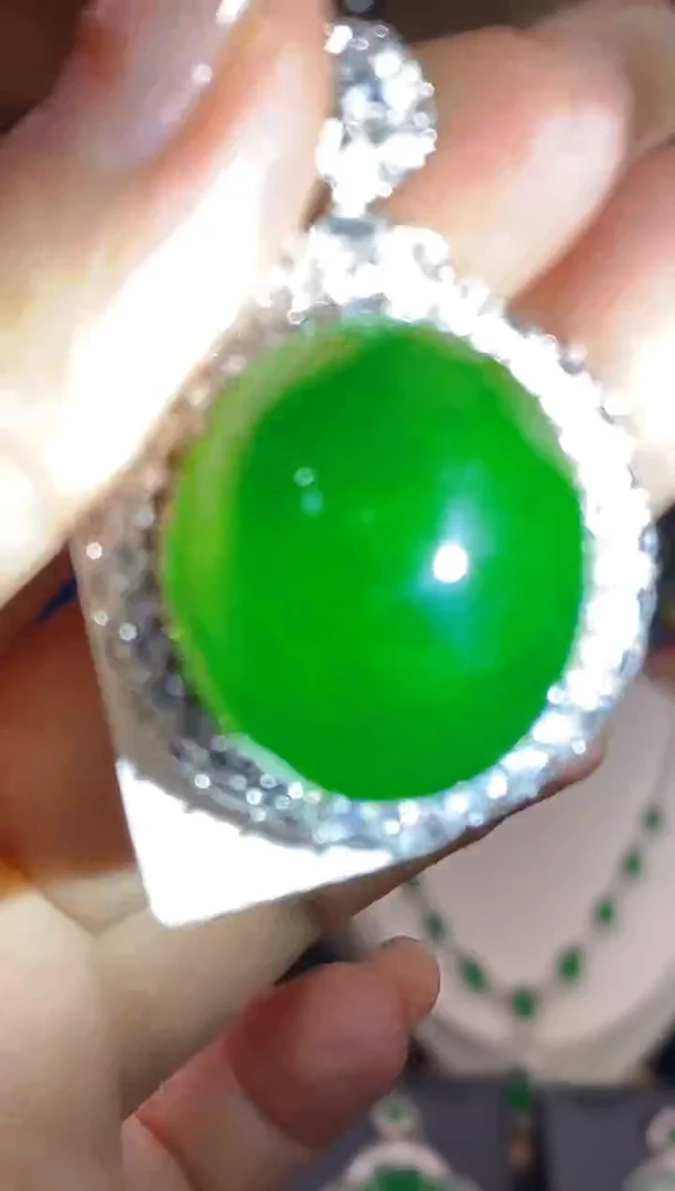 【闪购商品】翡翠吊坠(不含链)未镶嵌翡翠吊坠