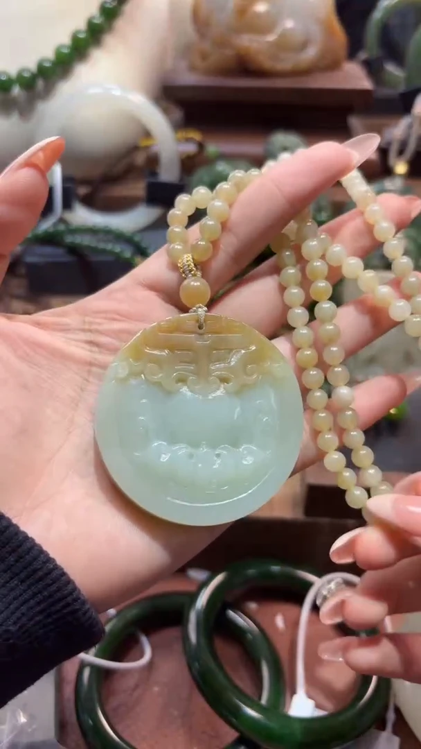 颈饰未镶嵌和田玉1