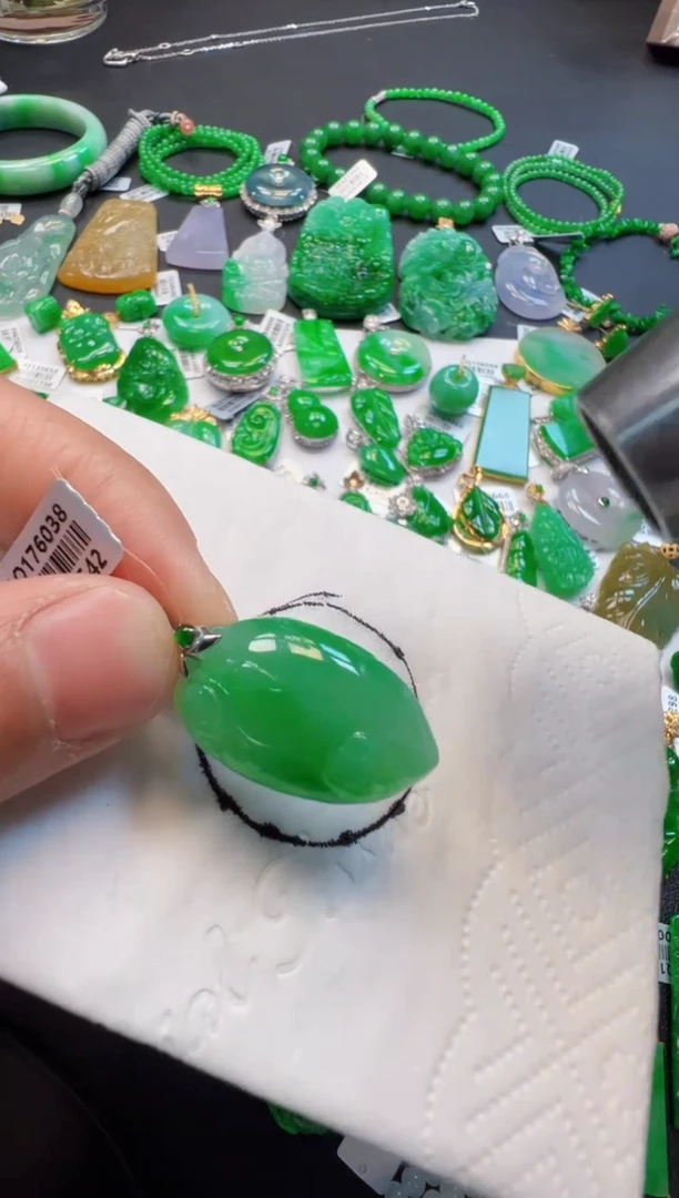 【闪购商品】定制翡翠18K金镶嵌1380元