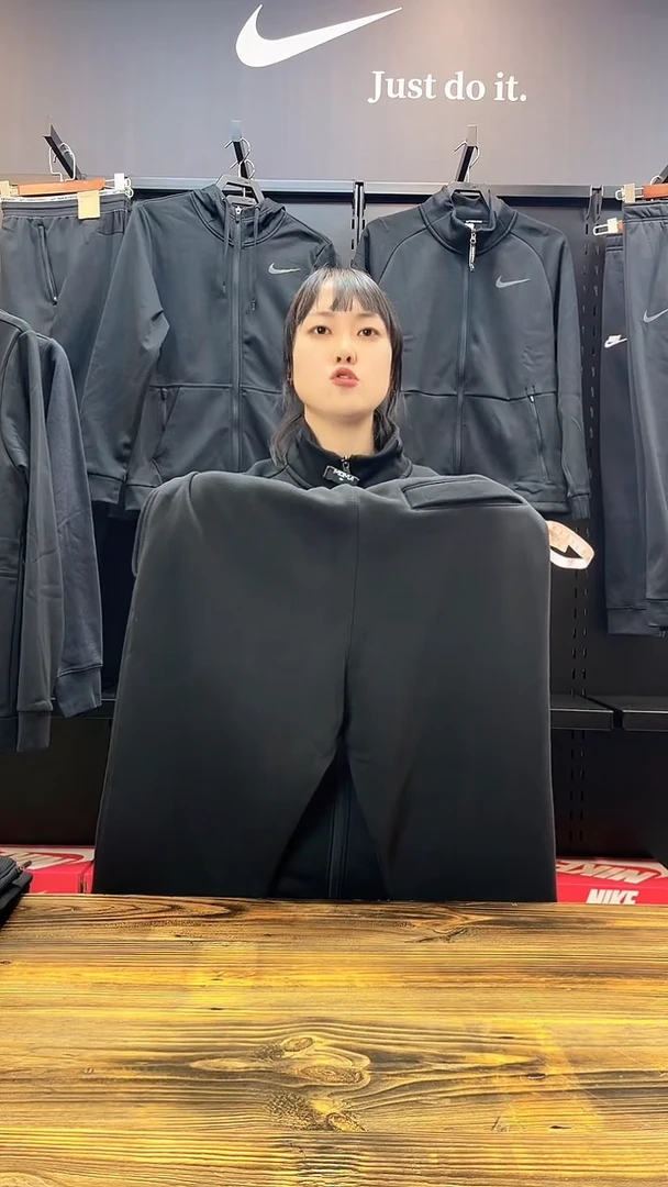 2672黑色长裤M码110斤-130斤不退换