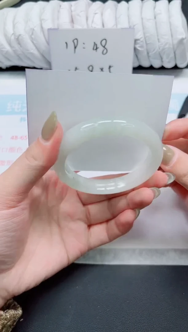石英质玉未镶嵌手镯21/56
