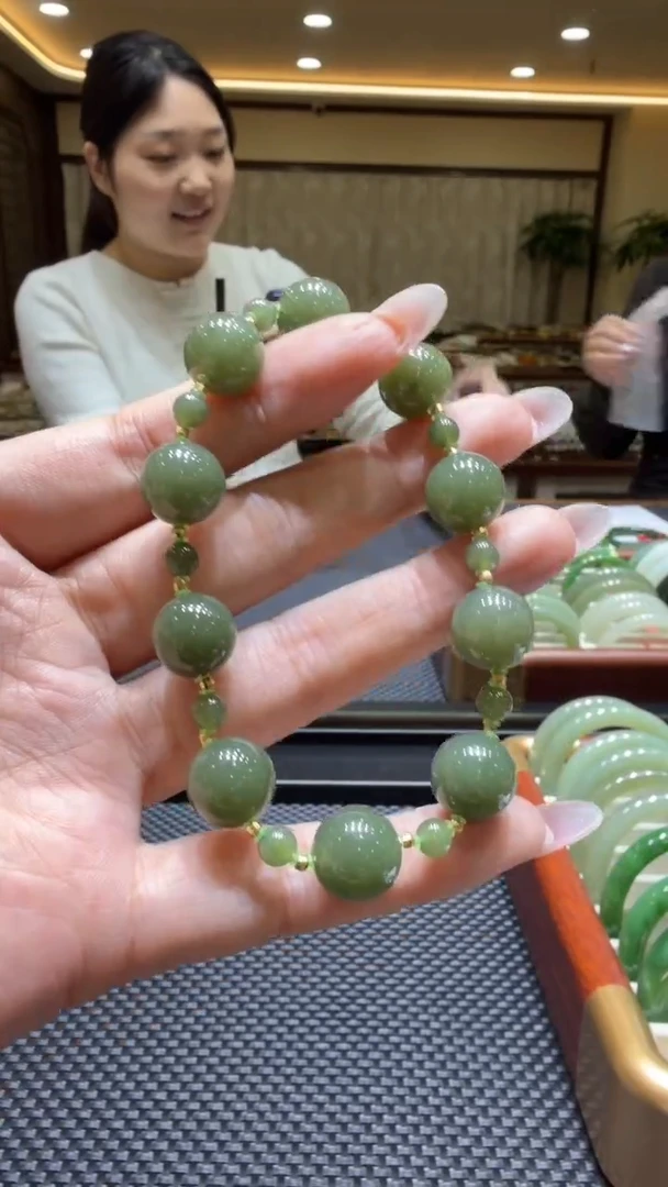 颈饰未镶嵌和田玉手串18