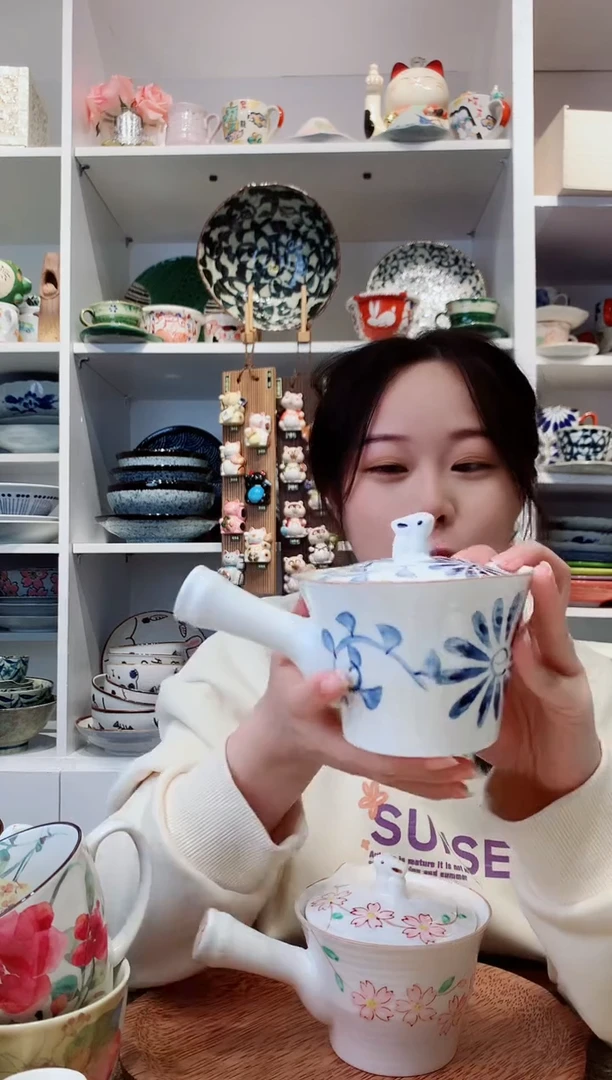 陶瓷兔子唐草急须壶