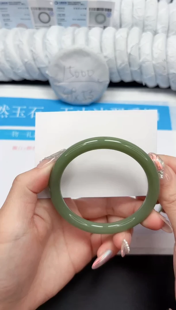 【闪购商品】石英质玉手镯未镶嵌146-64