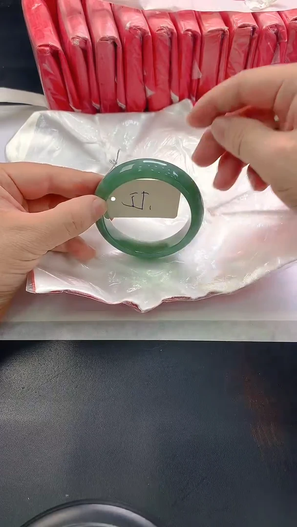 未镶嵌手镯翡翠36