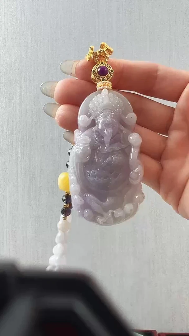 颈饰未镶嵌翡翠财神
