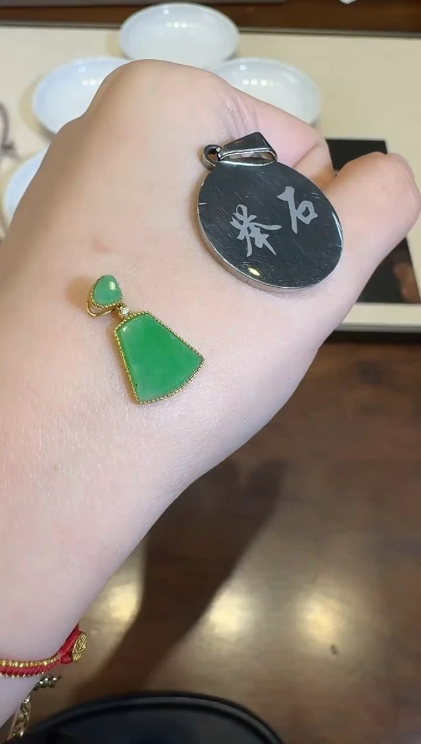 颈饰18K金镶嵌翡翠X1217-512-225