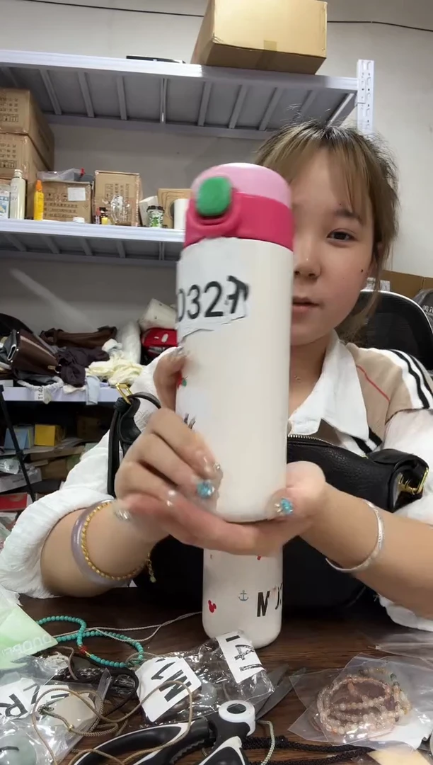 PVC跟紧主播不迷路 迪士尼草莓熊水杯