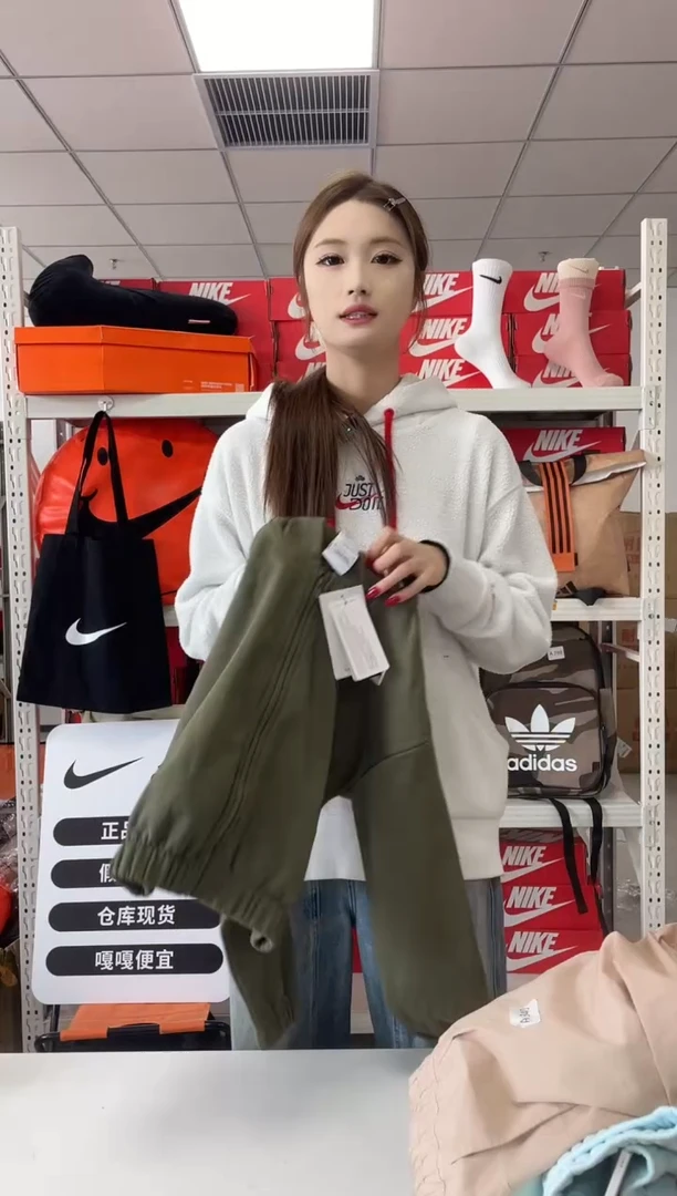 编码190  尺码130  胸围衣长  正品直播间过款