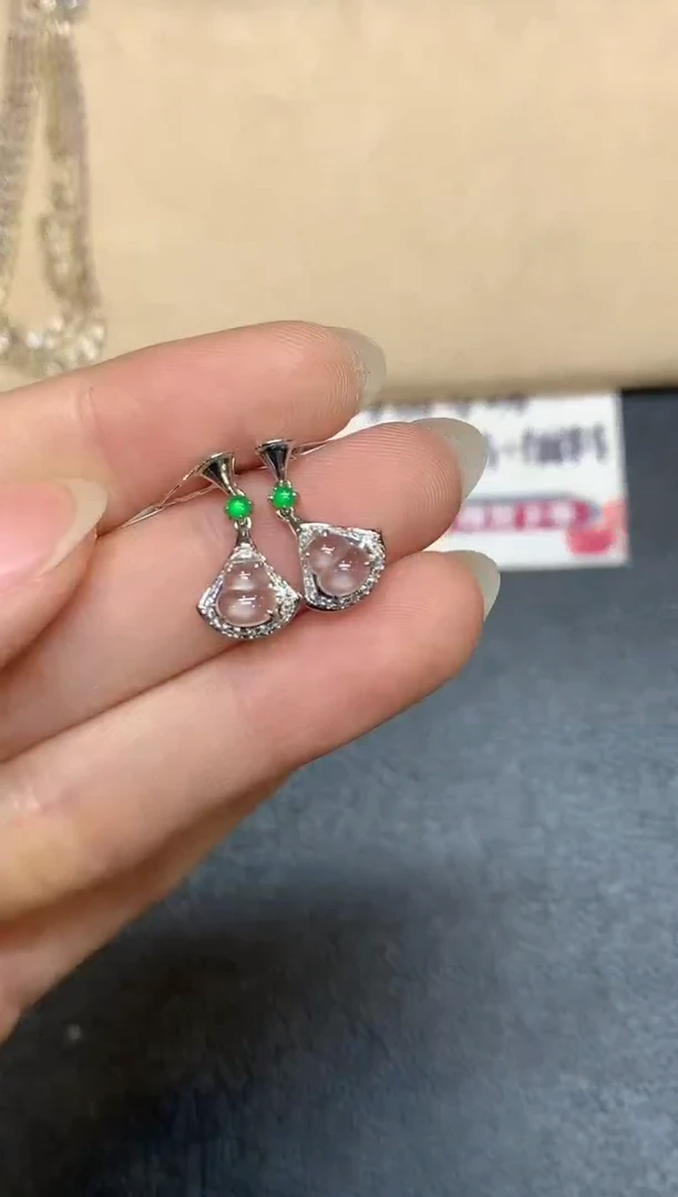 18K金镶嵌翡翠耳饰【无鉴赏期】葫芦【无服务费