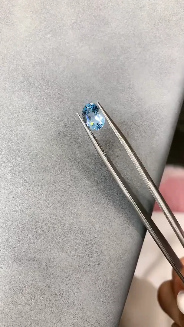 托帕石裸石4裸石多样性发一颗