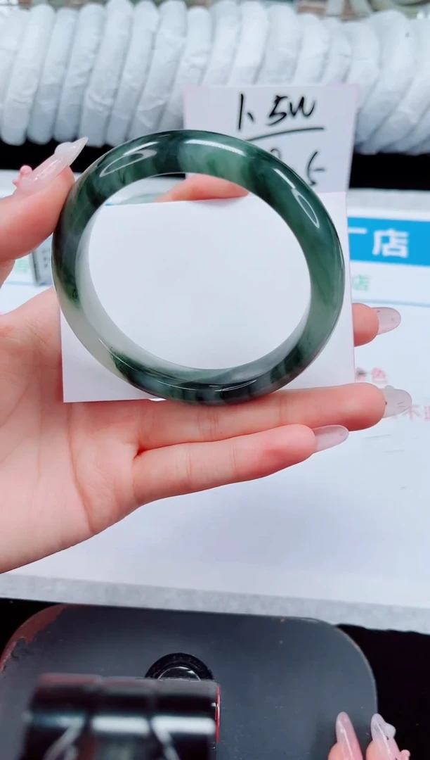 未镶嵌手镯石英质玉240-59/60