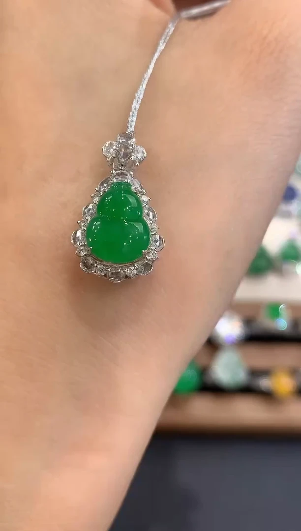 吊坠(不含链)18K金镶嵌翡翠w45