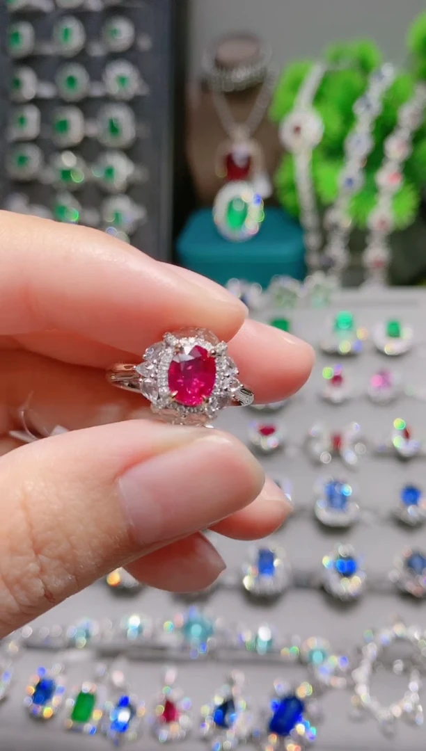 18K金镶嵌18K金戒指红宝石.