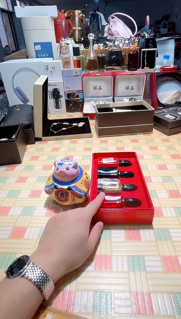 瓷片瓷器 库房到期 全部地板价@@1