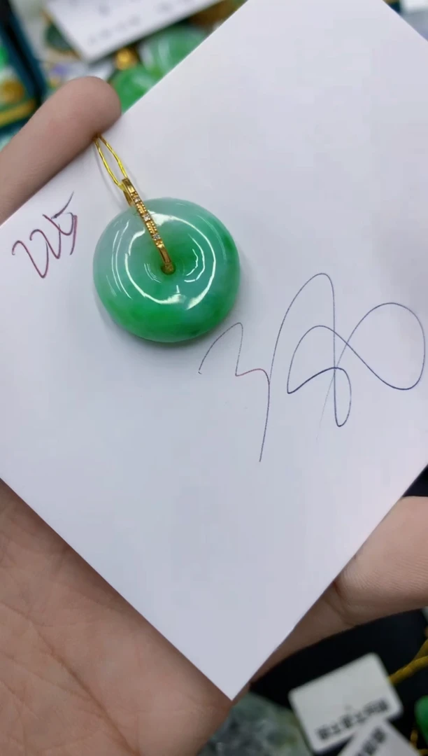 颈饰18K金镶嵌翡翠111111111111111