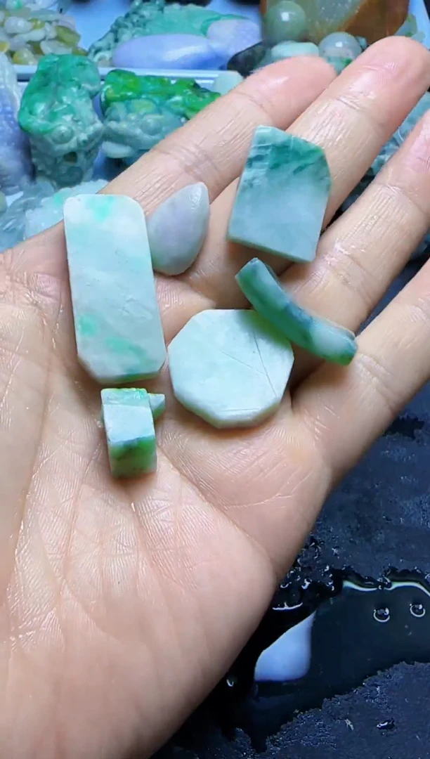 未镶嵌挂件翡翠08