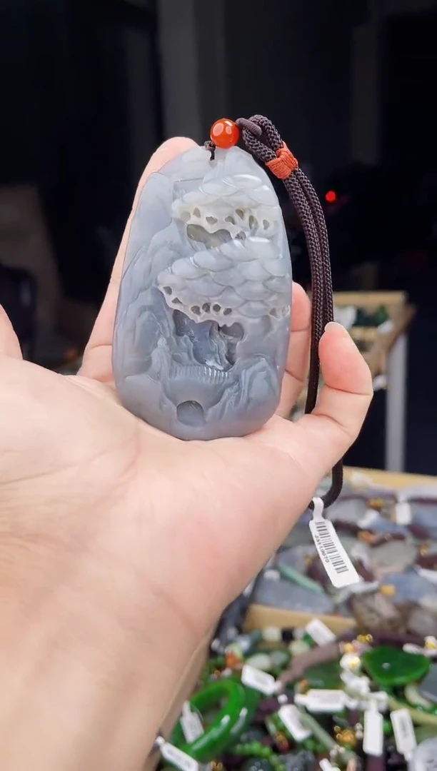 颈饰未镶嵌和田玉1