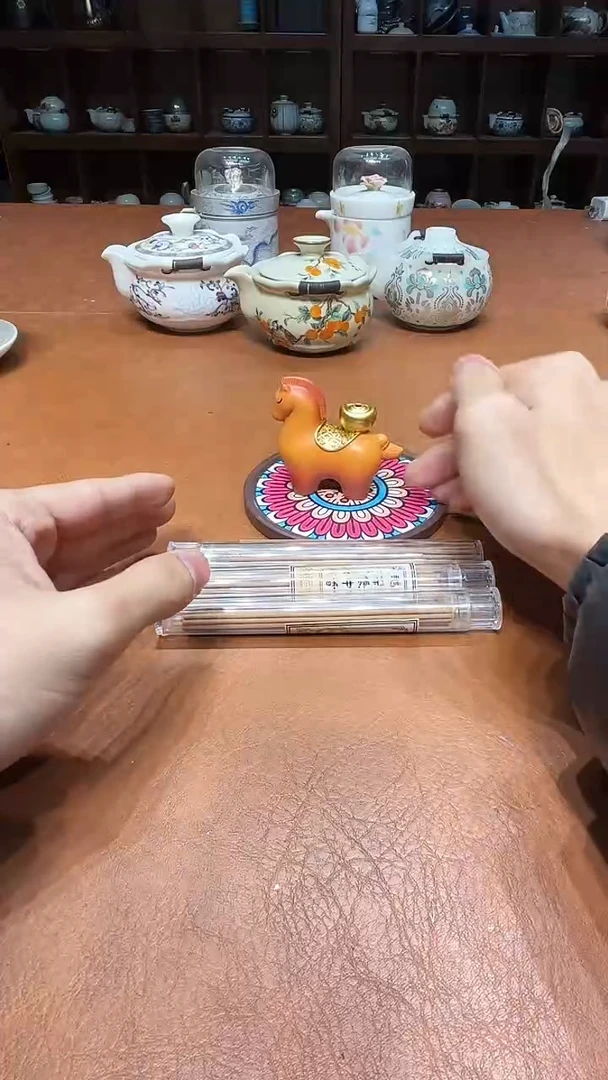 小马高雅艺术瓷简单清