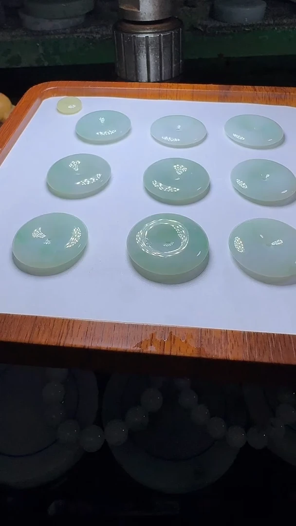 颈饰未镶嵌翡翠平安扣多样性发一件