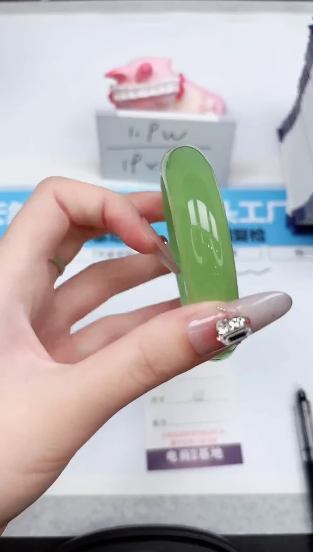 石英质玉手镯未镶嵌304-58