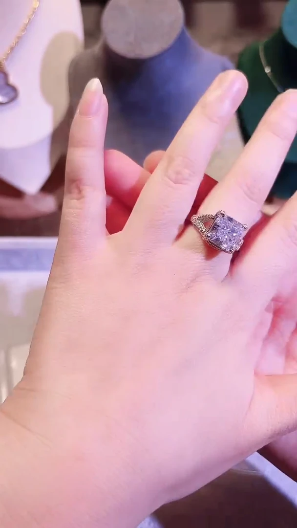 无925银时尚饰品如图所示