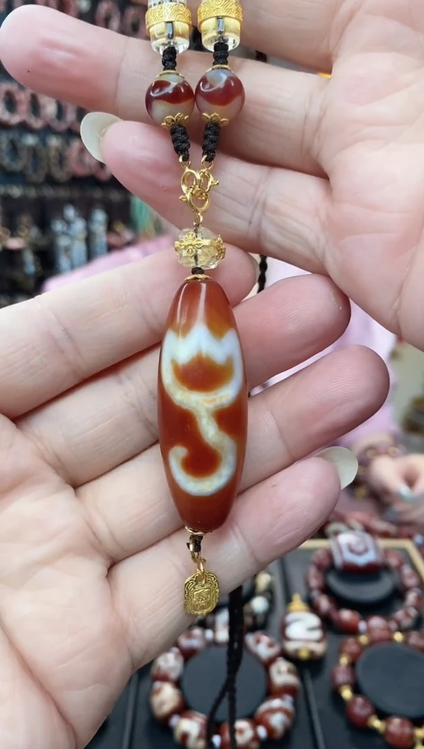 玛瑙/玉髓项链未镶嵌水莲花吊坠