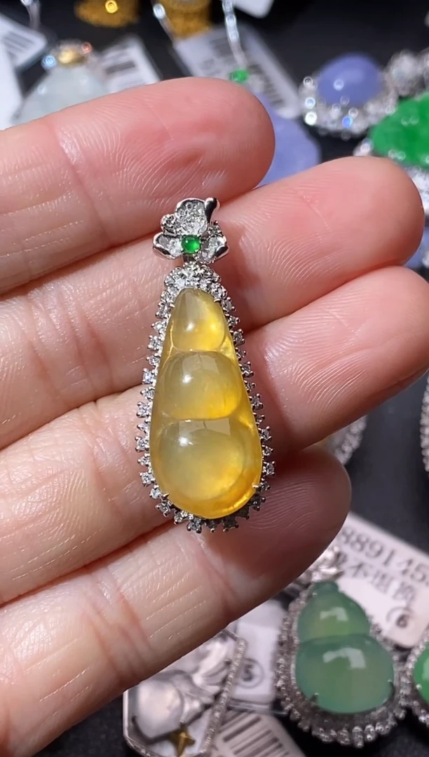 【闪购商品】翡翠颈饰18K金镶嵌吊坠