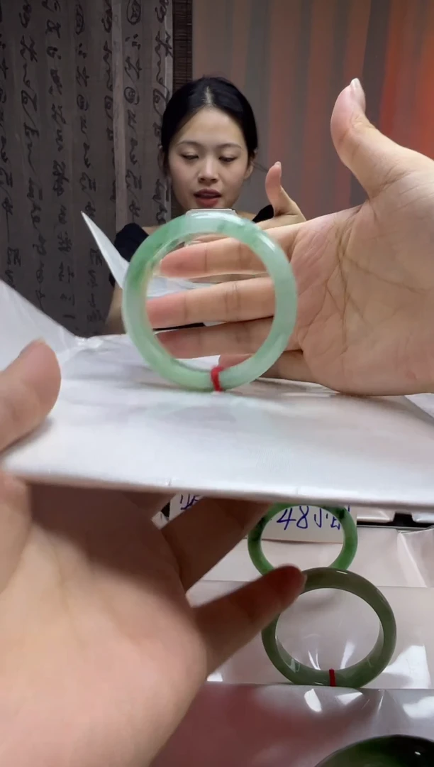 未镶嵌手镯翡翠52圈   正圈