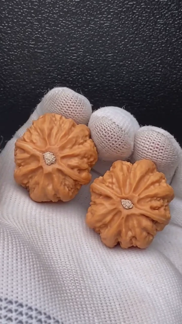 【闪购商品】文玩核桃把件水晶粗筋