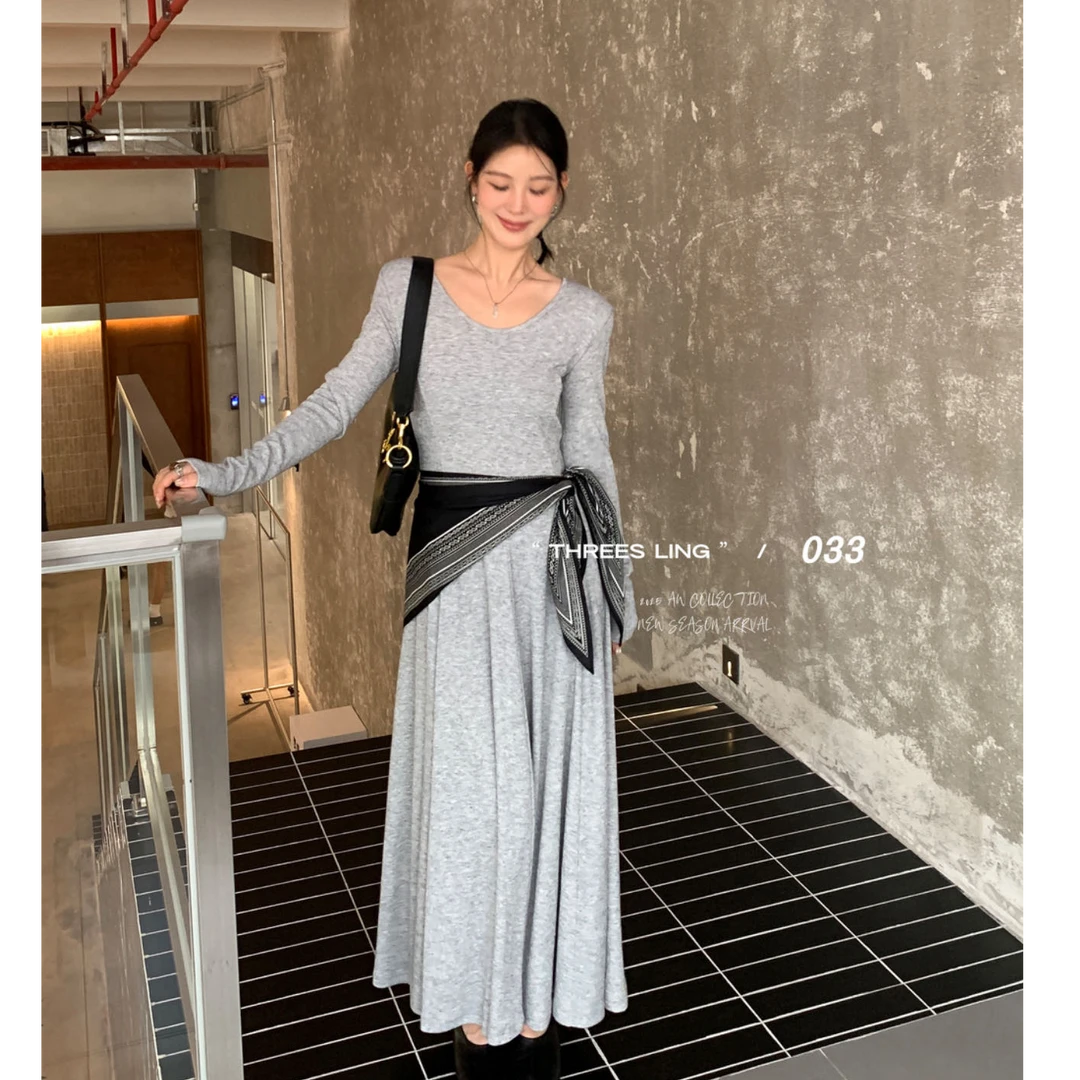 鑫燃Kiki 法式气质圆领收腰连衣裙 Q325 033