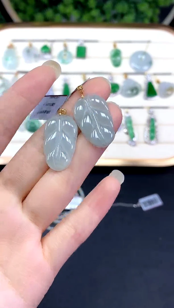 吊坠(不含链)18K金镶嵌翡翠叶子多样性发其一@@-CMT