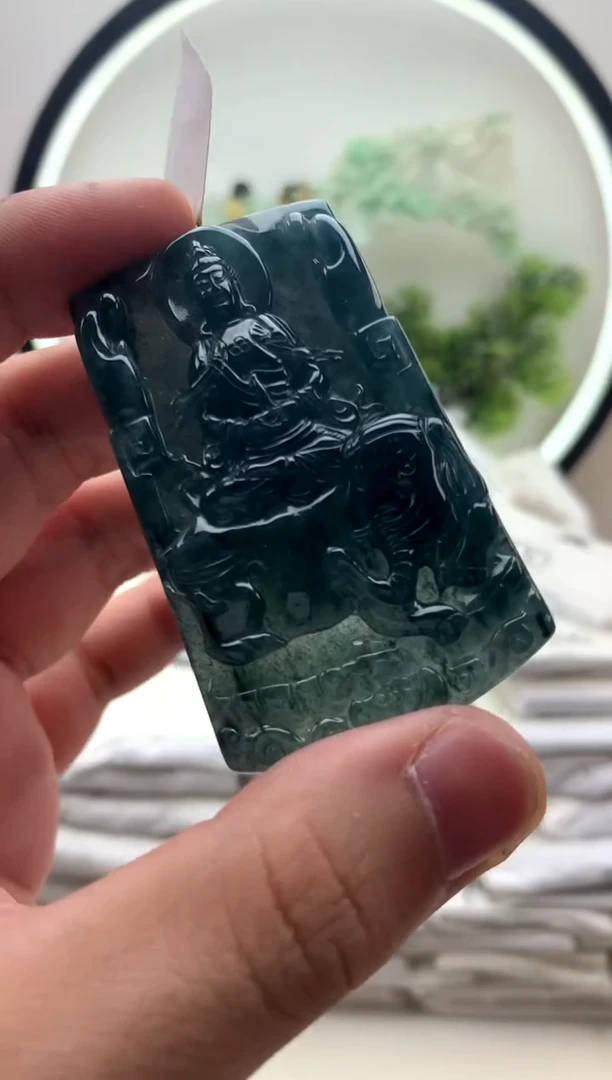 颈饰未镶嵌翡翠普贤