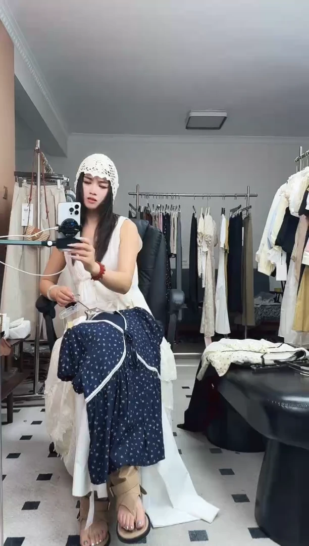 吊带白裤子套装00
