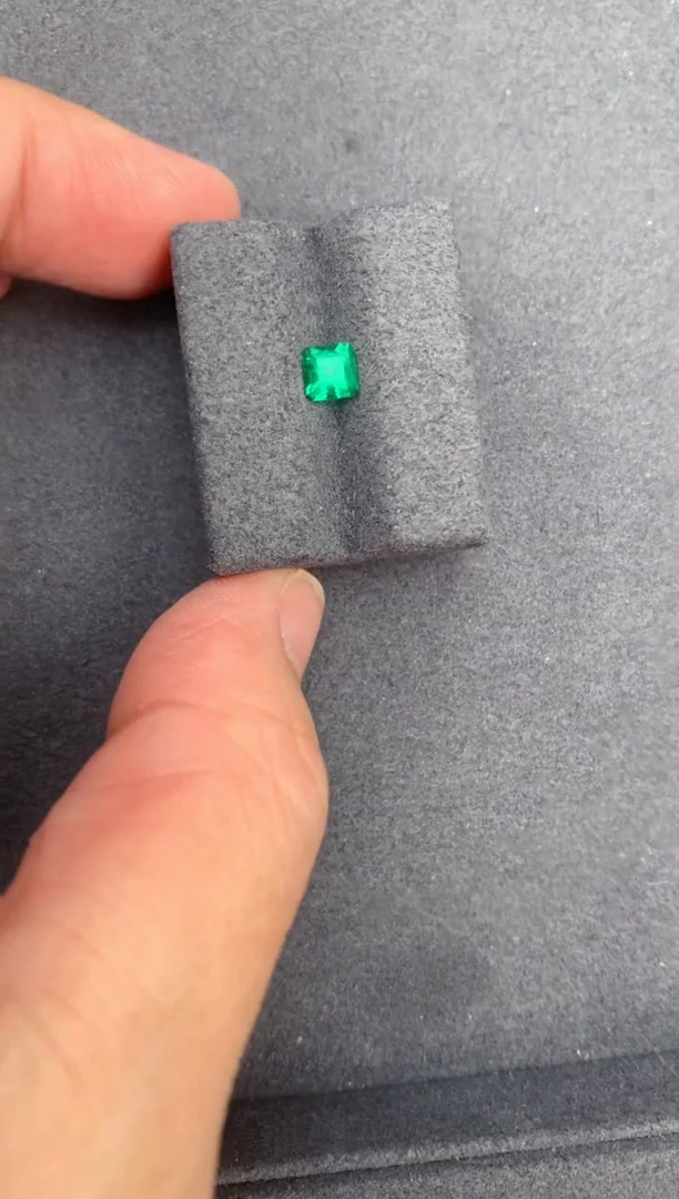 【闪购商品】祖母绿裸石未镶嵌44分祖母绿